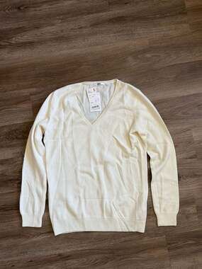 Uniqlo Women's 100% Cashmere V-Neck Sweater White Large NWT